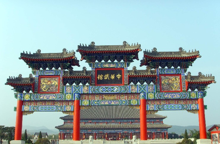 聯(lián)線：蓬萊閣、青島市內(nèi)、嶗山、旅順、金石灘五日游