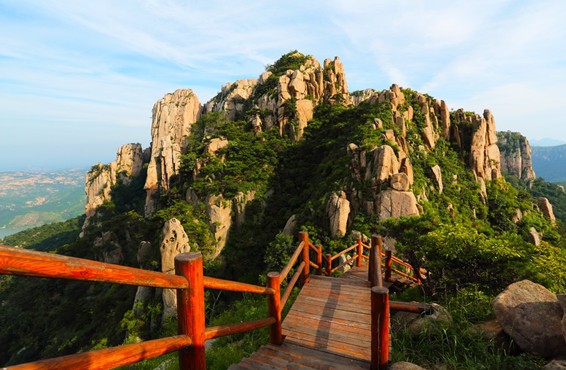 煙臺(tái)周邊游：棲霞天崮山踏青一日游ny